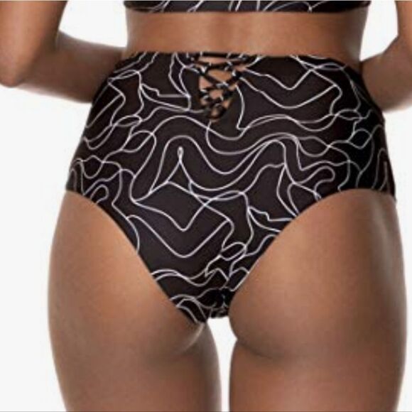 MAAJI, Charming Wonders Darling High Rise Bikini Bottom XL Reversible - Picture 1 of 10